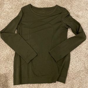 LuluLemon swiftly relaxed fit long sleeve